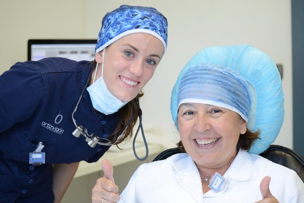 Carmen junto con la joven doctora Mariana G.Axpe